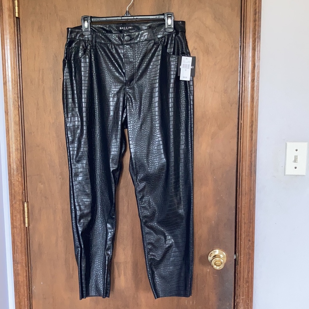 Baccini embossed black beauty pant faux crocodile animal print 12 - Picture 12 of 17